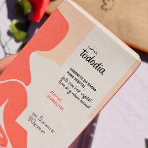 JABÓN PARA EL CUERPO FRUTAS ROJAS 90g NATURA